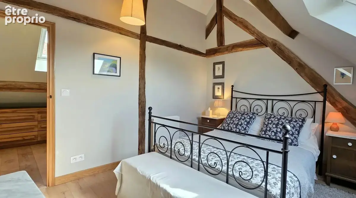 Charme et confort! Belle renovation, authenticité préservée. - photo 24