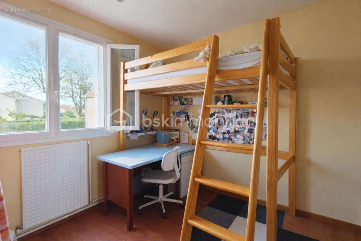 Maison à MONTIGNY-LE-BRETONNEUX