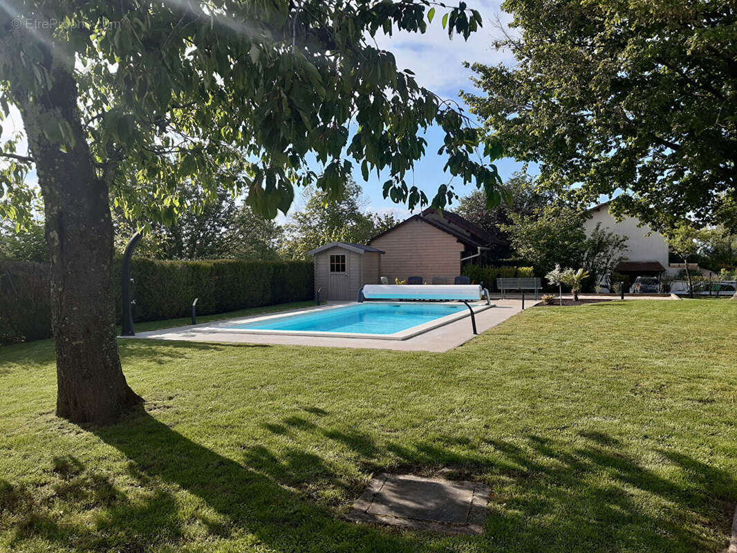 Maison à HUILLY-SUR-SEILLE