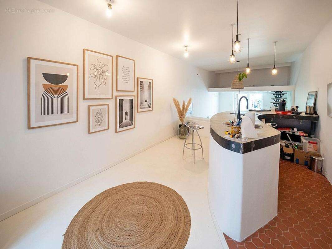 Appartement à MARSEILLE-5E