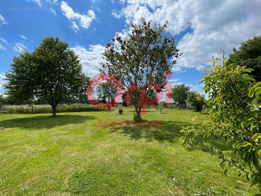 Maison à TILLEUL-DAME-AGNES