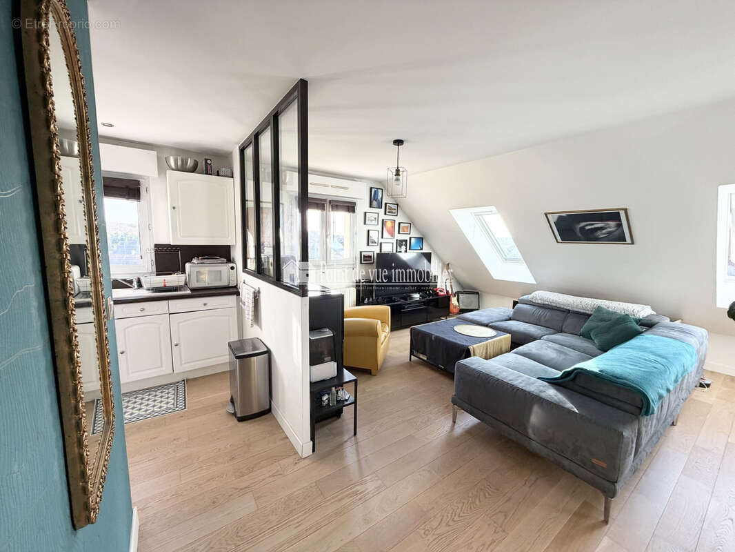 Appartement à CHILLY-MAZARIN