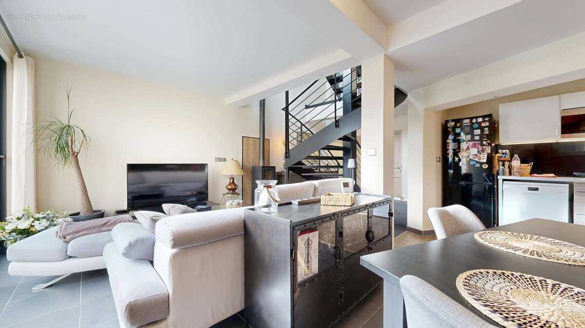 Maison à NEAUPHLE-LE-CHATEAU