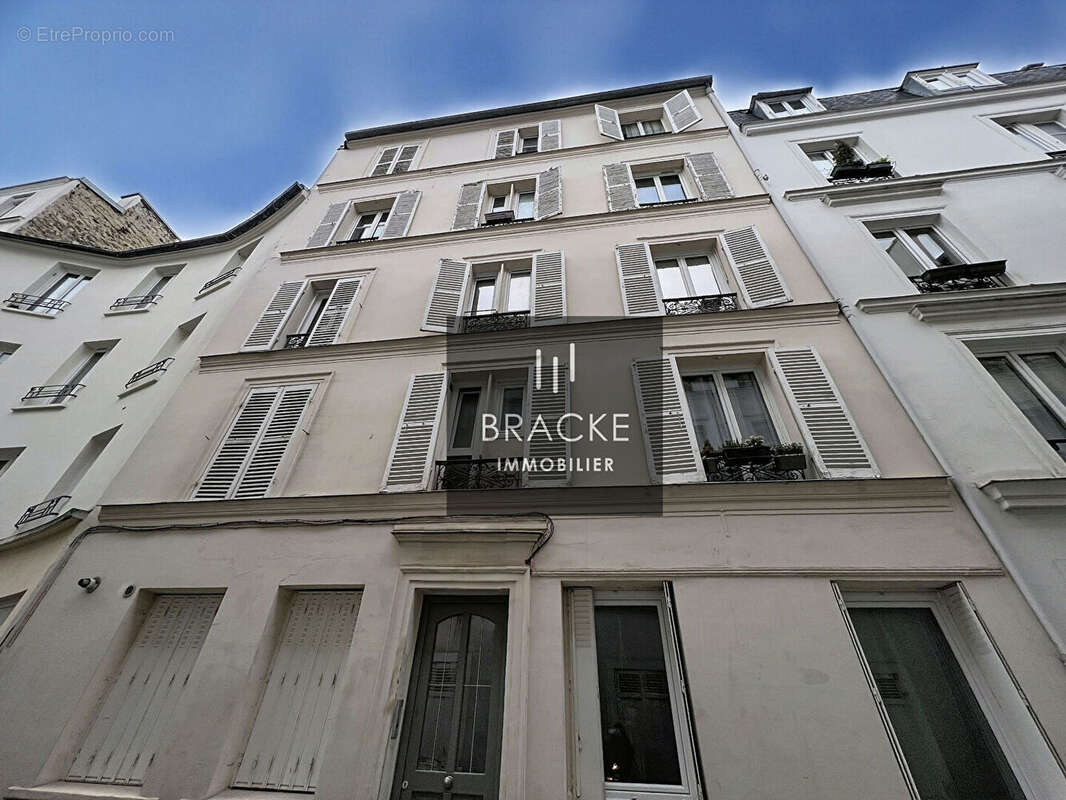 Appartement à PARIS-17E