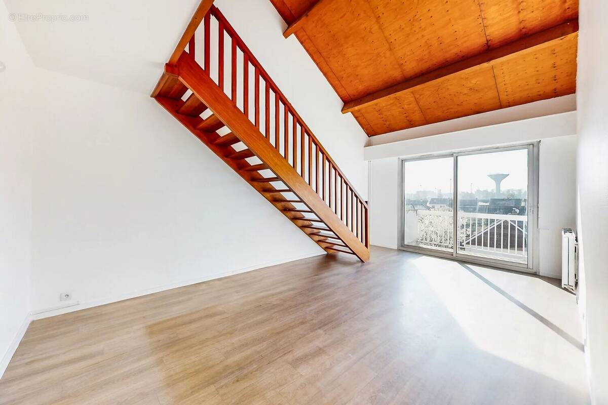 Appartement à LES MUREAUX