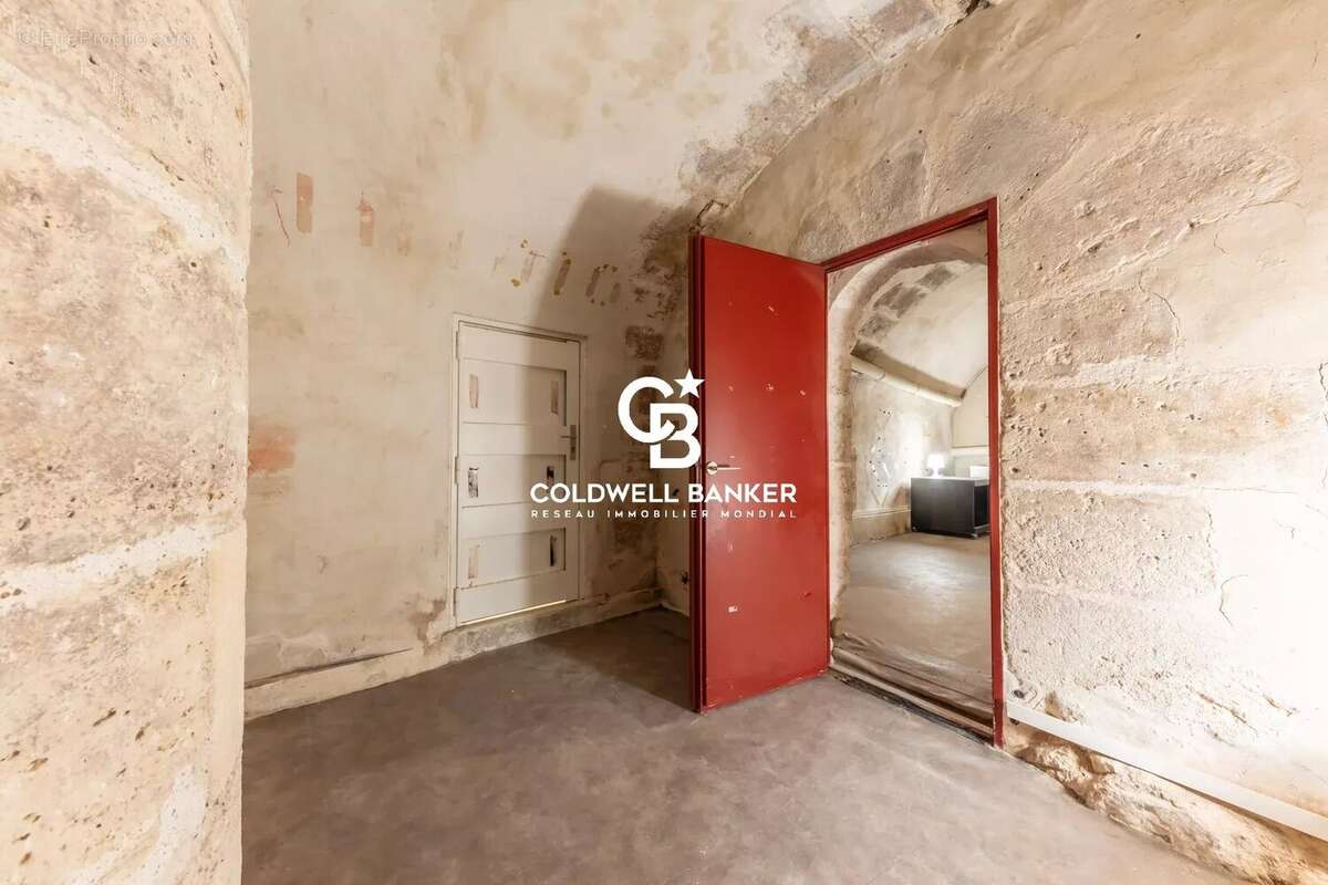 Appartement à PARIS-1E