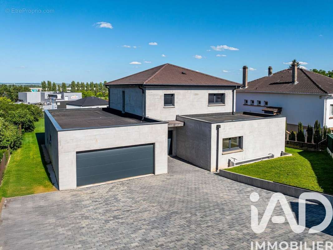 Photo 2 - Maison à SEMECOURT