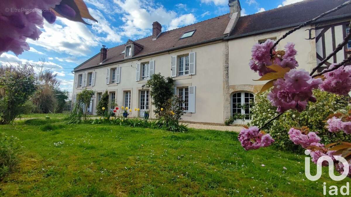 Photo 2 - Maison à MOULT