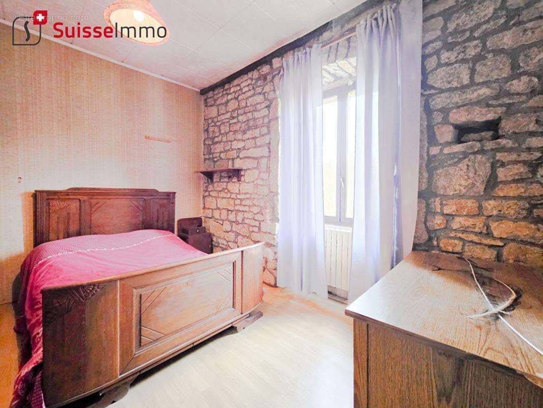 Maison à COURCHATON