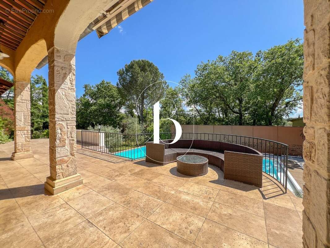 Maison à GOUDARGUES