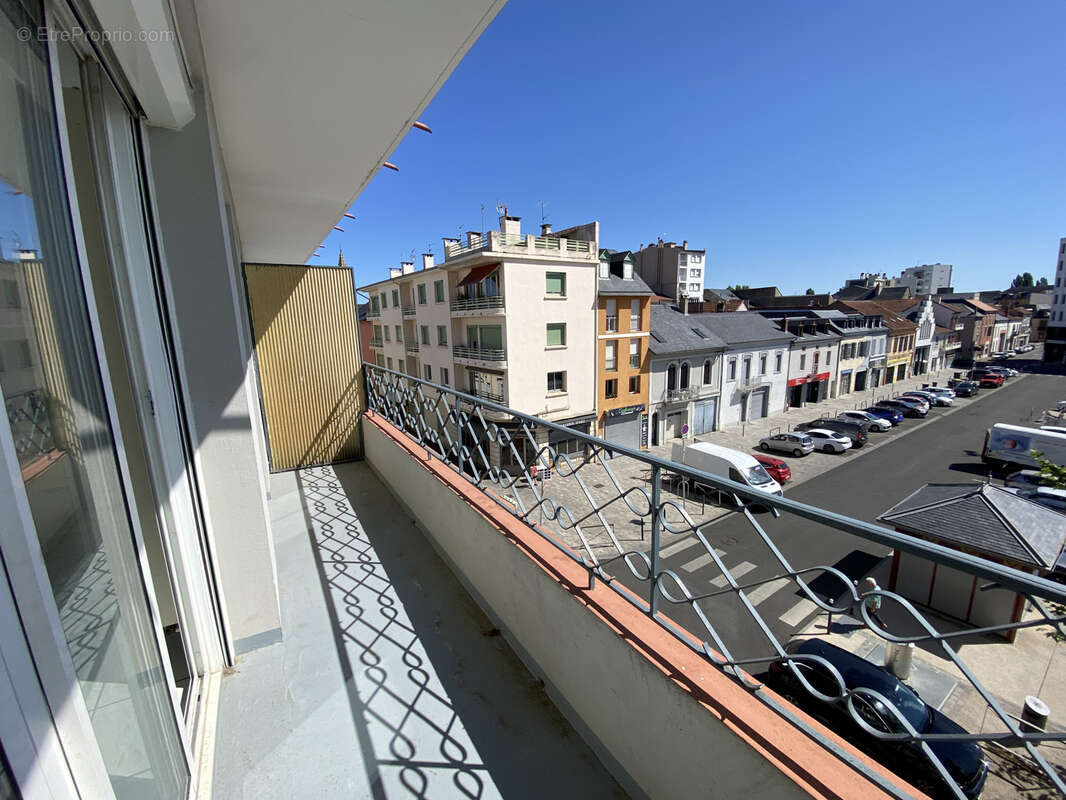 Appartement T2 place du foirail Tarbes - photo 8