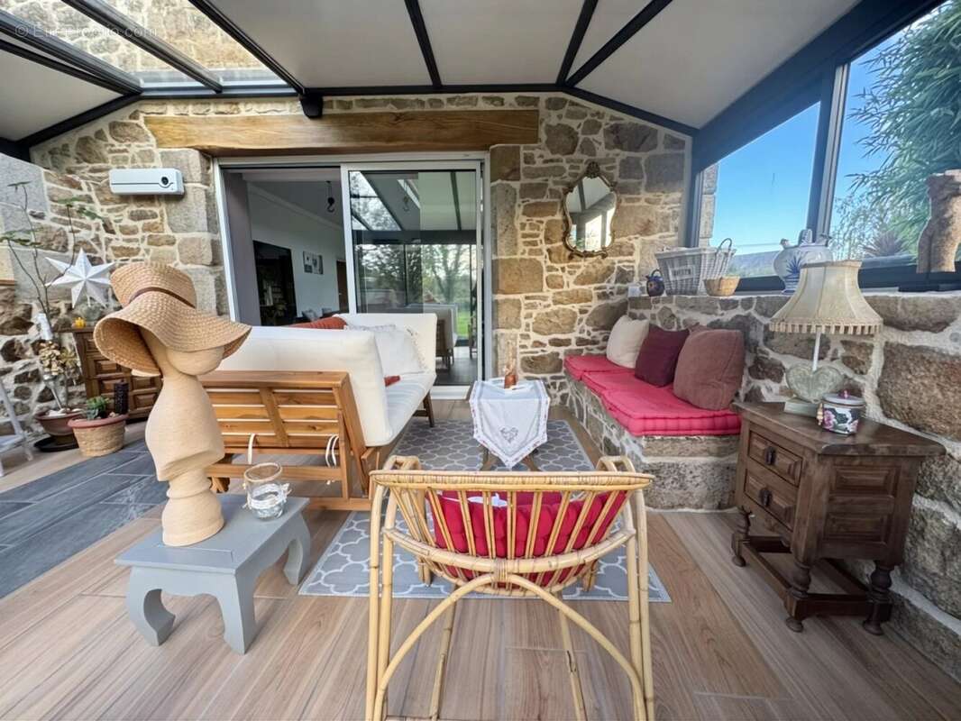 Maison à PLUZUNET