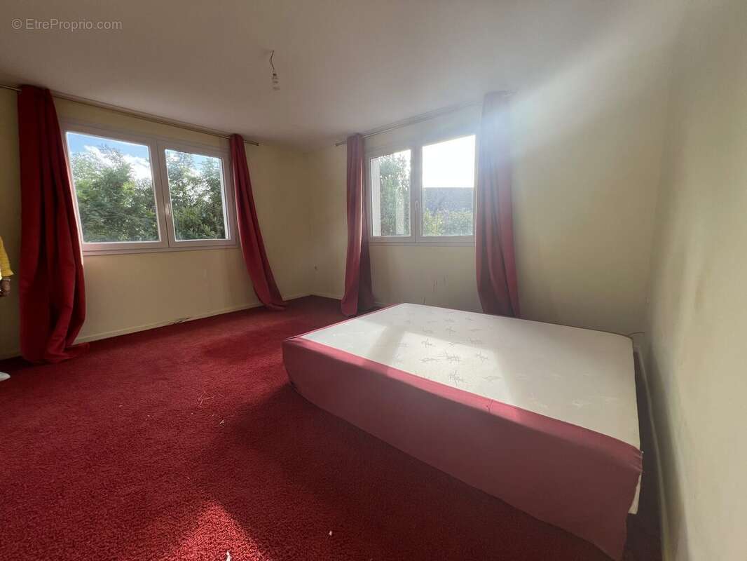 Maison à CHICHEBOVILLE