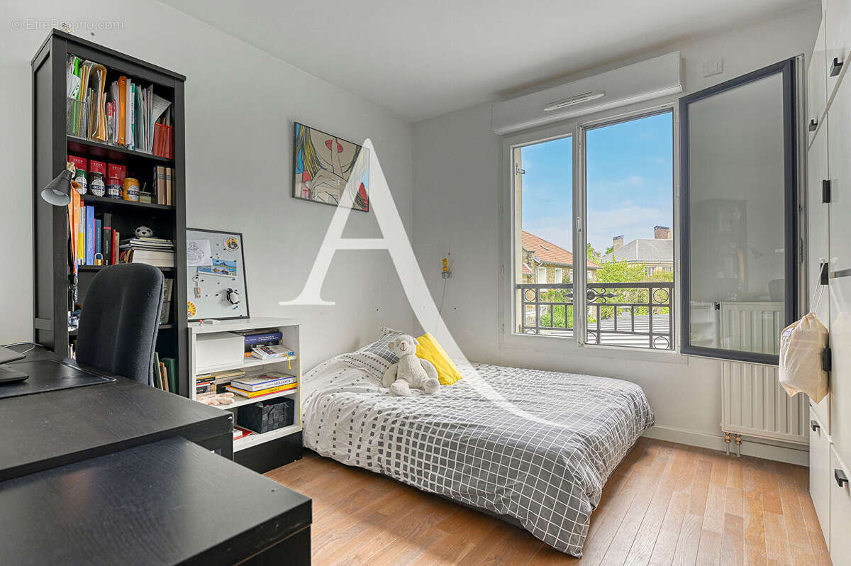 Appartement à SAINT-CYR-L'ECOLE