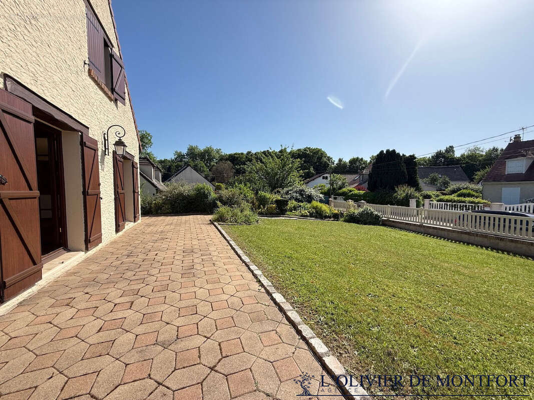 Maison individuelle de 8 pièce(s) 195 m2 - photo 2