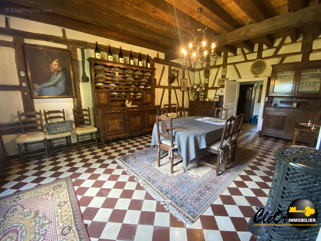 Maison 277 m² à Montjay  - photo 4
