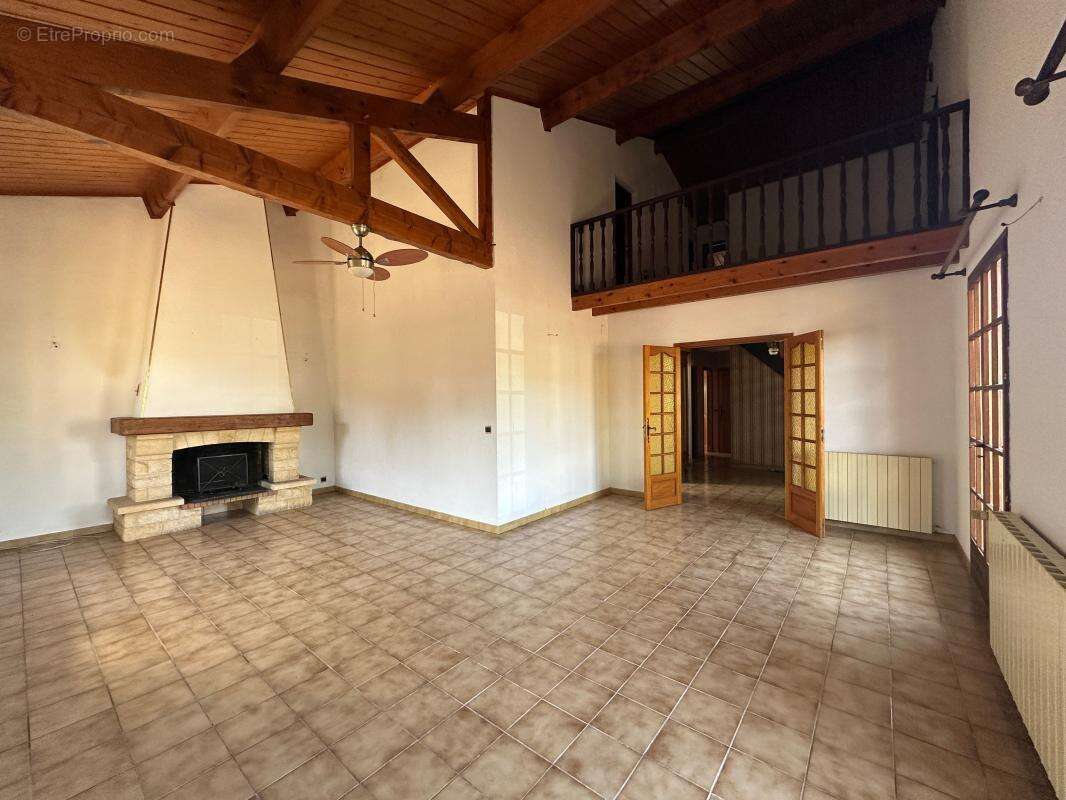 Maison à PRECHAC