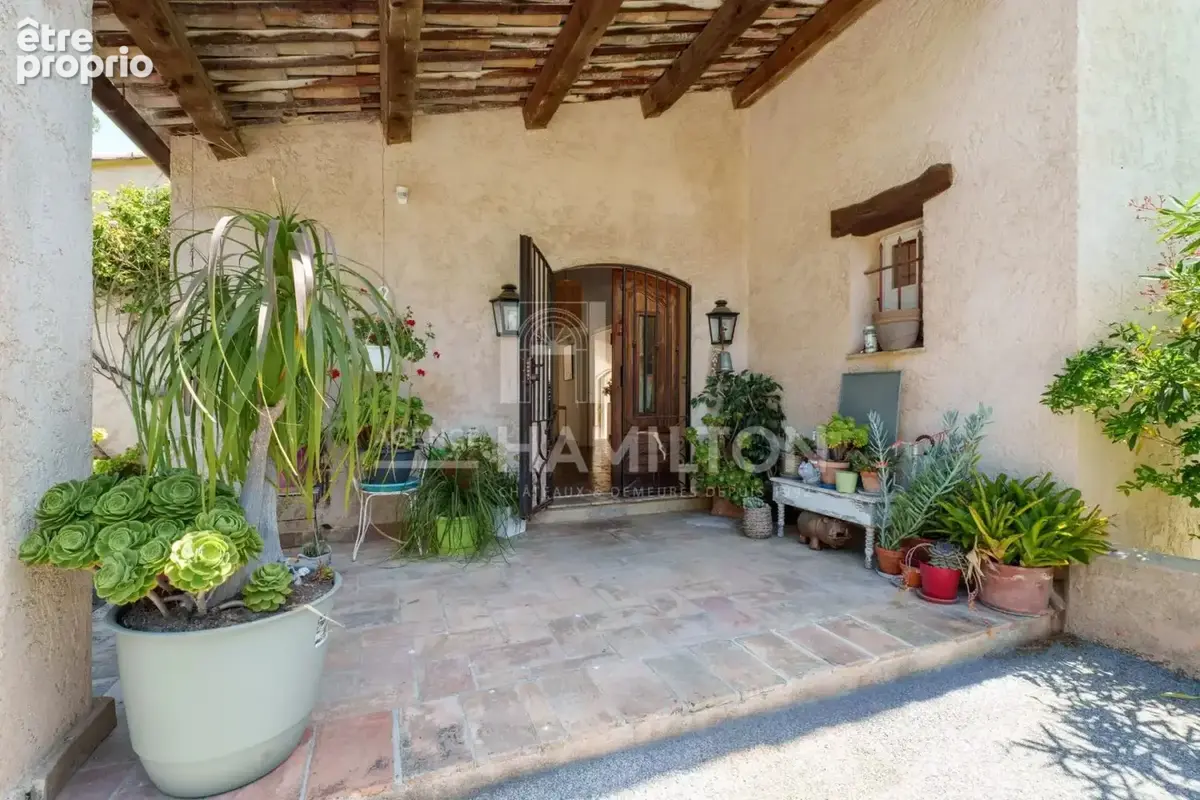 Biot villa avec vue, 4 chambres et une maison d'amis avec 2 cham - photo 12