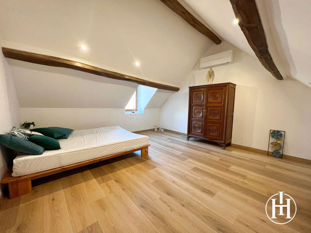 Maison à CHARENTON-DU-CHER