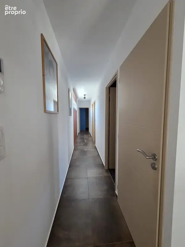 A vendre villa T4 de plain-pied 107 m2 avec piscine et garage - photo 7