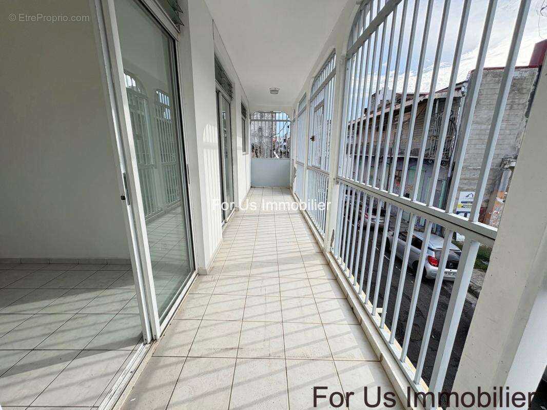 Appartement à POINTE-A-PITRE