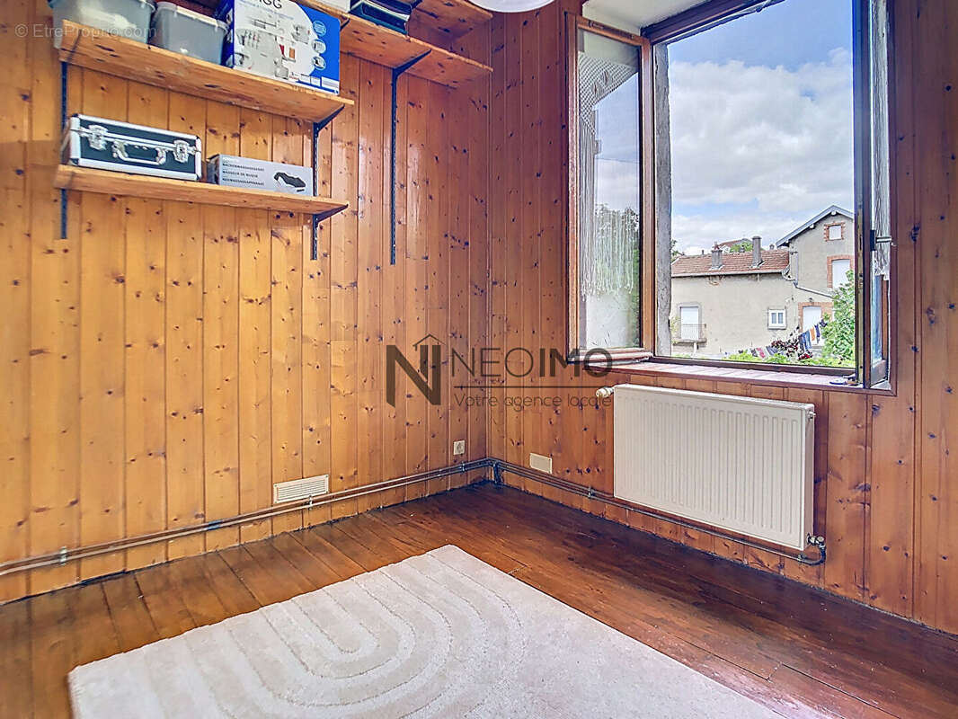 Maison à NEUFCHATEAU