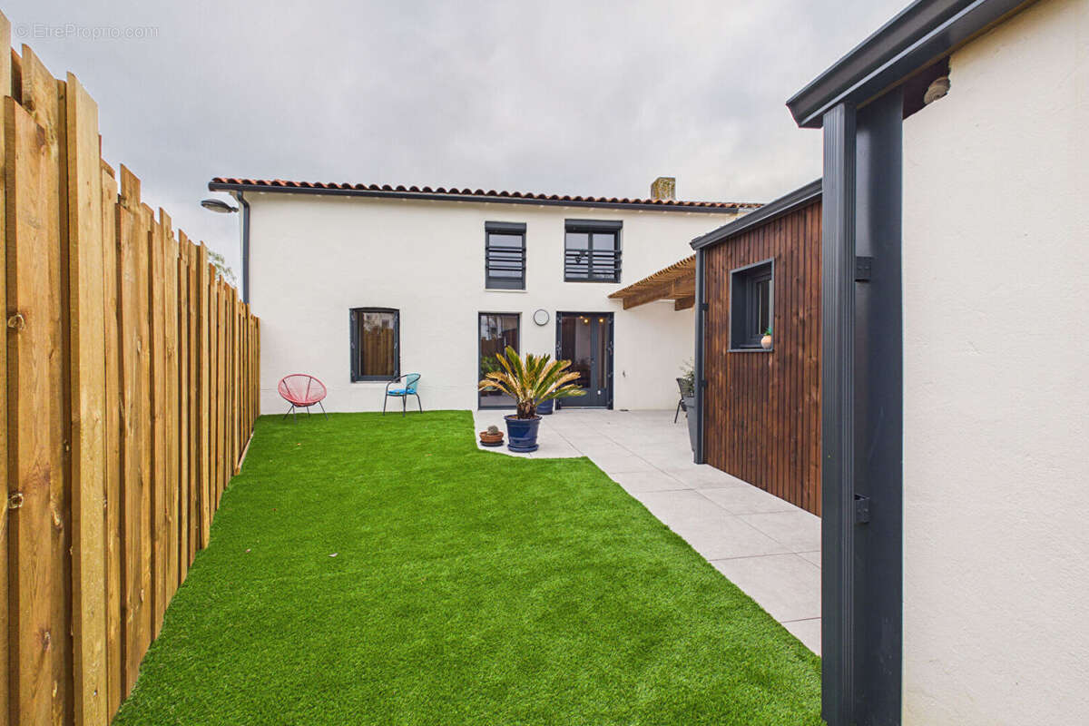 Maison à LA FERRIERE