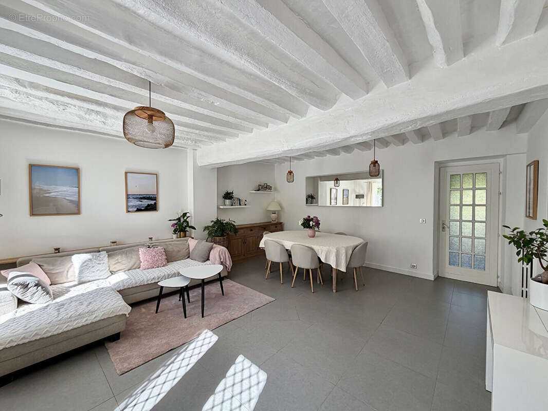 Maison à QUINCY-VOISINS
