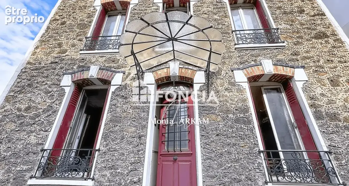 Centre-ville – belle meulière – 4 chambres – jardin – garage – sous-sol – charme de l’ancien – fort potentiel - 2 min centre vil - photo 2