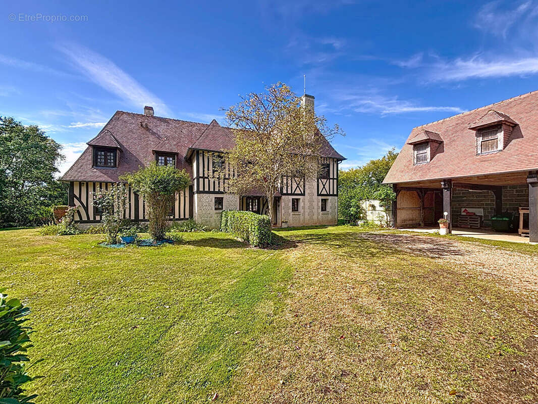 Maison à SAINT-PIERRE-SUR-DIVES