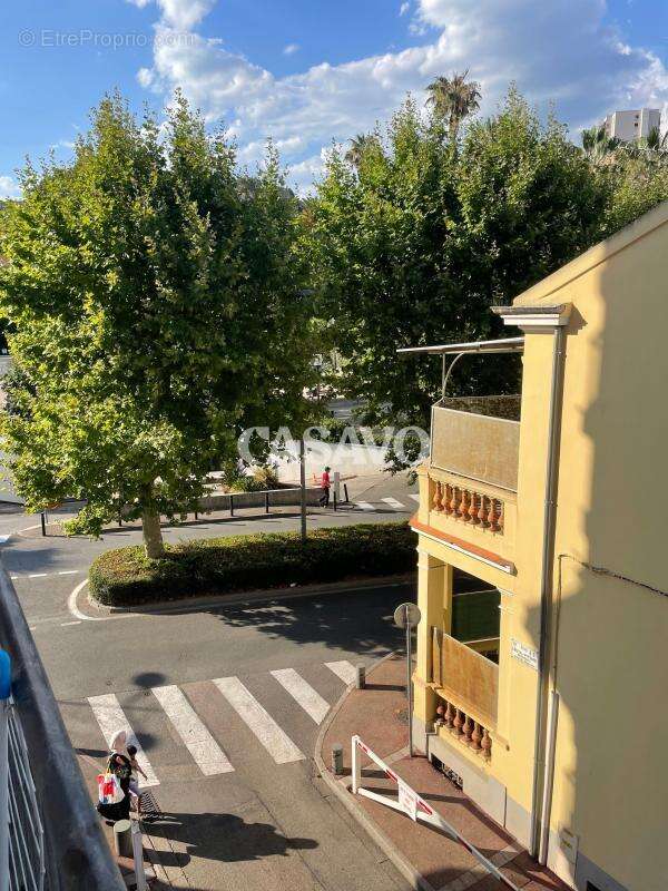 Appartement à VALLAURIS