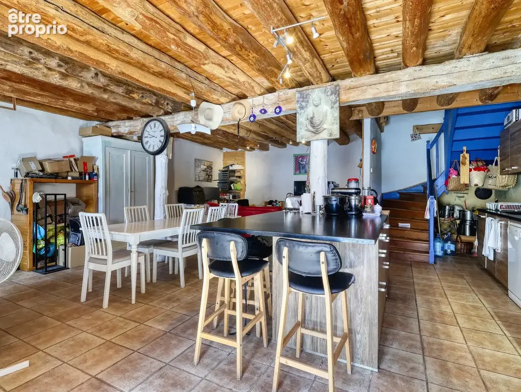 Ensemble immobilier de charme avec résidence principale et 3 gîtes, vaste terrain SAINT AGREVE (07) - photo 15