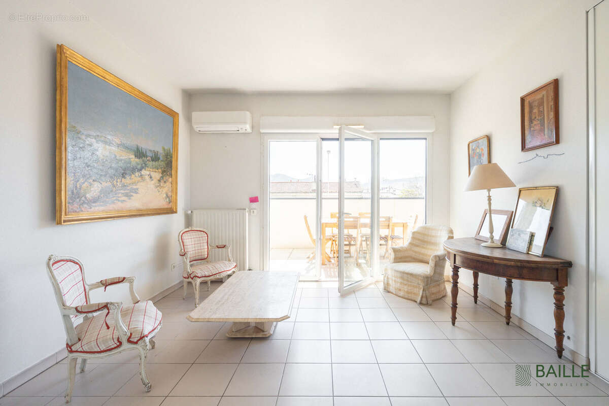 Appartement à MARSEILLE-10E