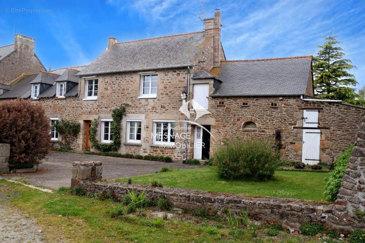 Maison à PLOREC-SUR-ARGUENON