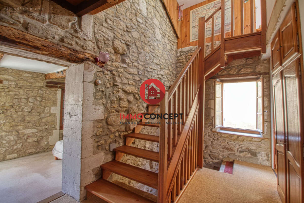 Maison à PUJAUT