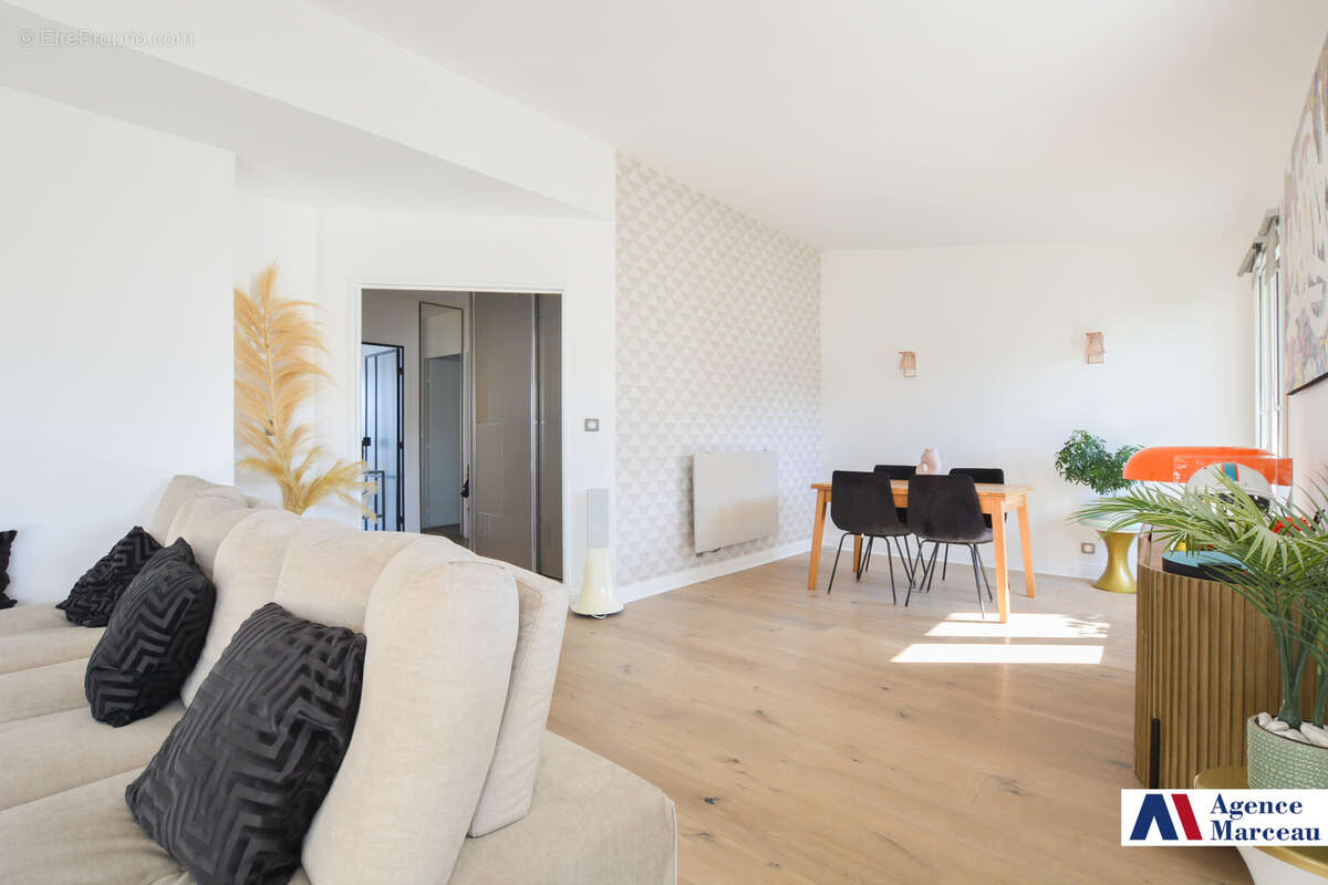 Appartement à COURBEVOIE