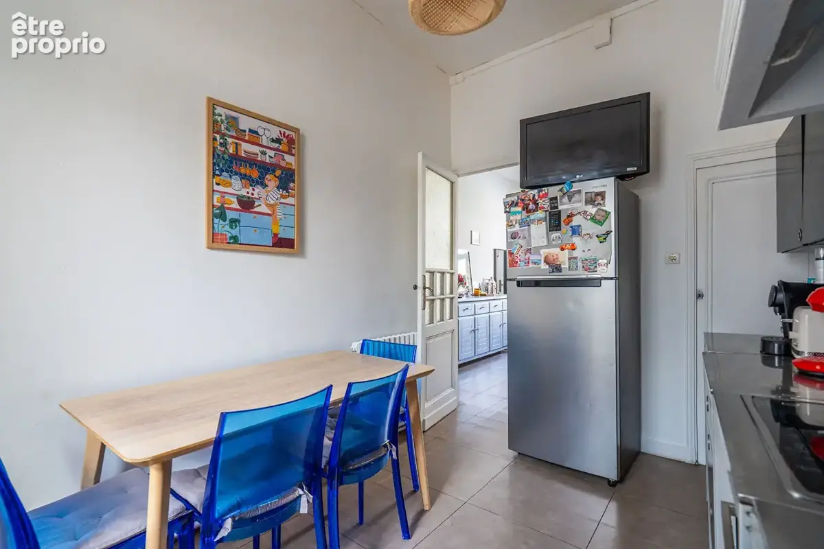 Le Bouscat / Parc Bordelais - Maison en pierre de 124 m², 4 chambres, jardin / terrasse, balcon et cave - photo 9