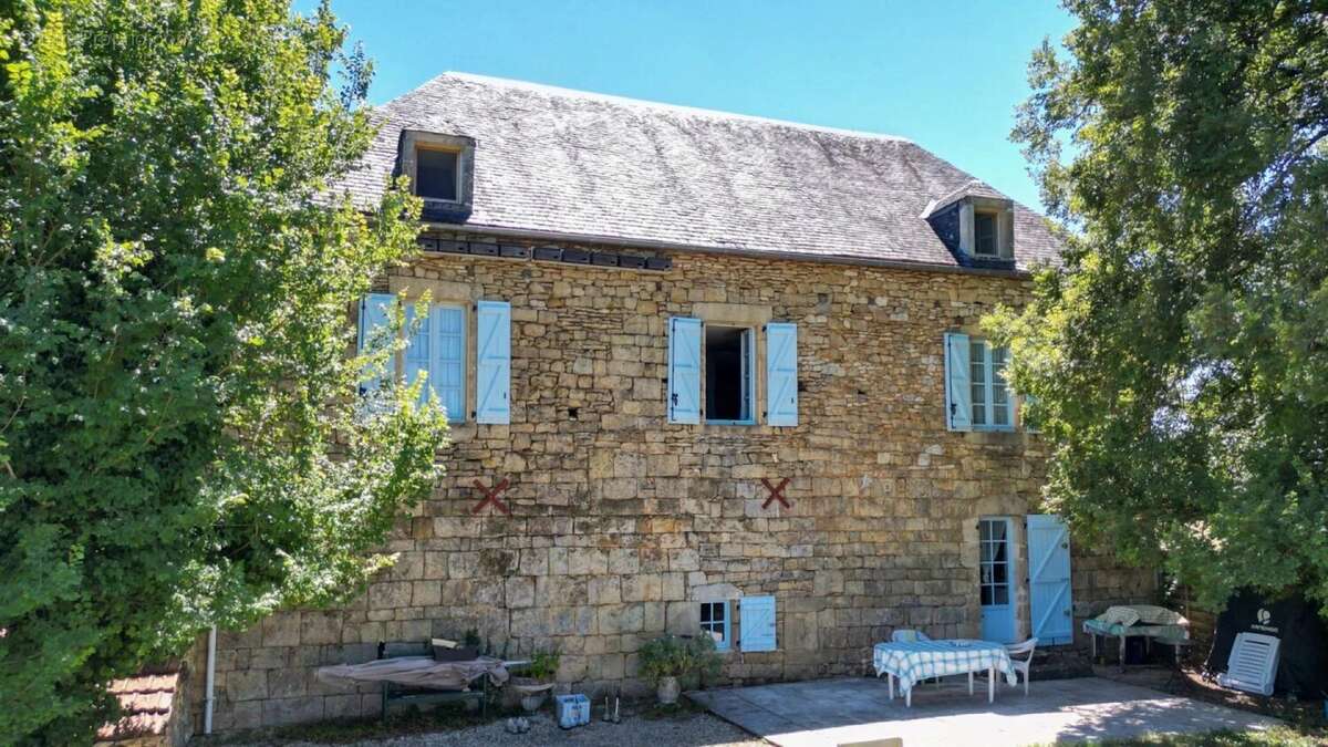 Maison à GOURDON