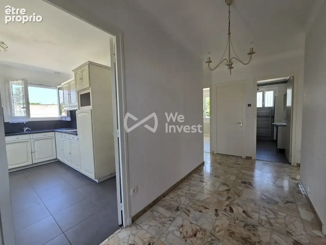 Maison 103 m² à Saint-Laurent-De-Mure  - photo 7
