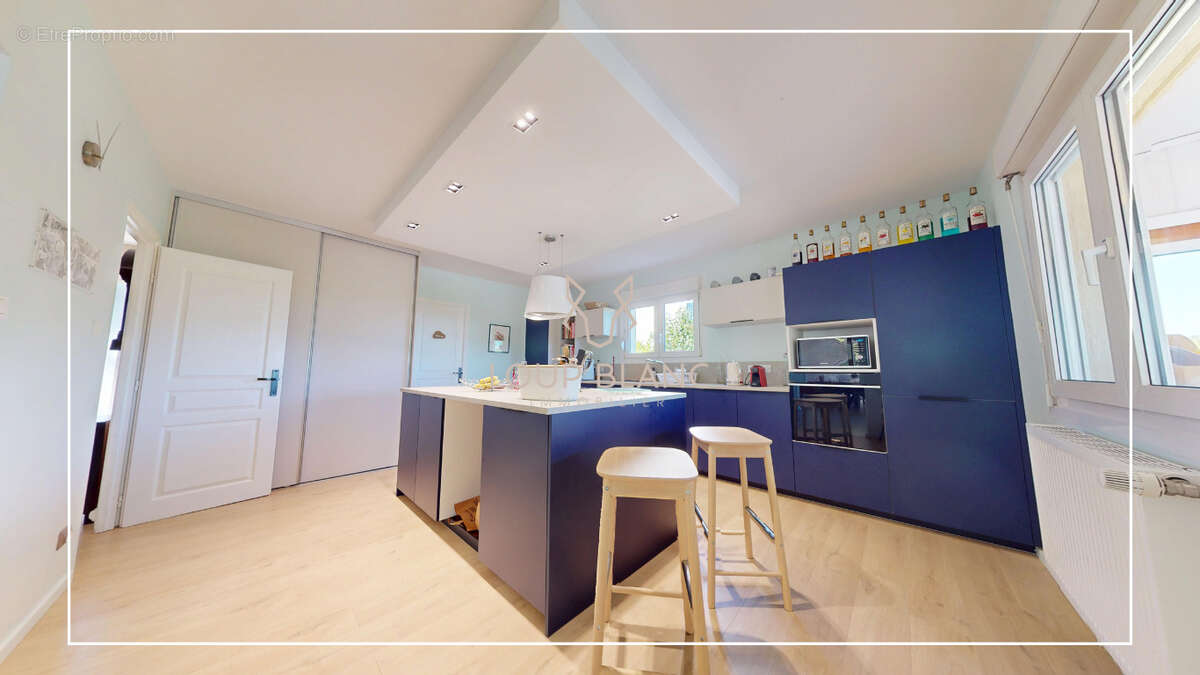 Maison à EVETTE-SALBERT