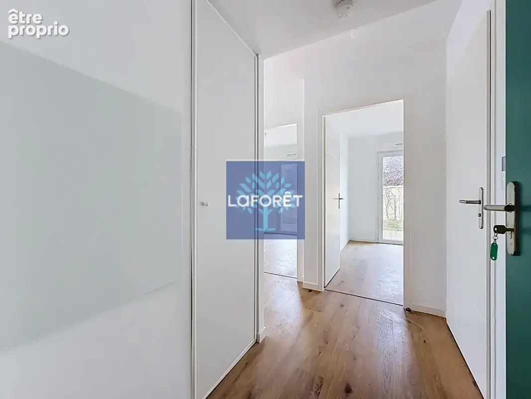 Appartement à FOURAS