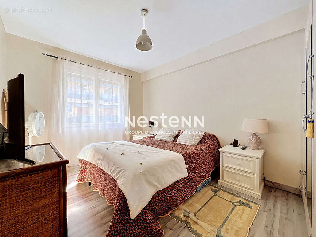 Golfe Juan - 2P - 48 m2 - Proche mer - Cave - Meublé - Traversant - photo 4
