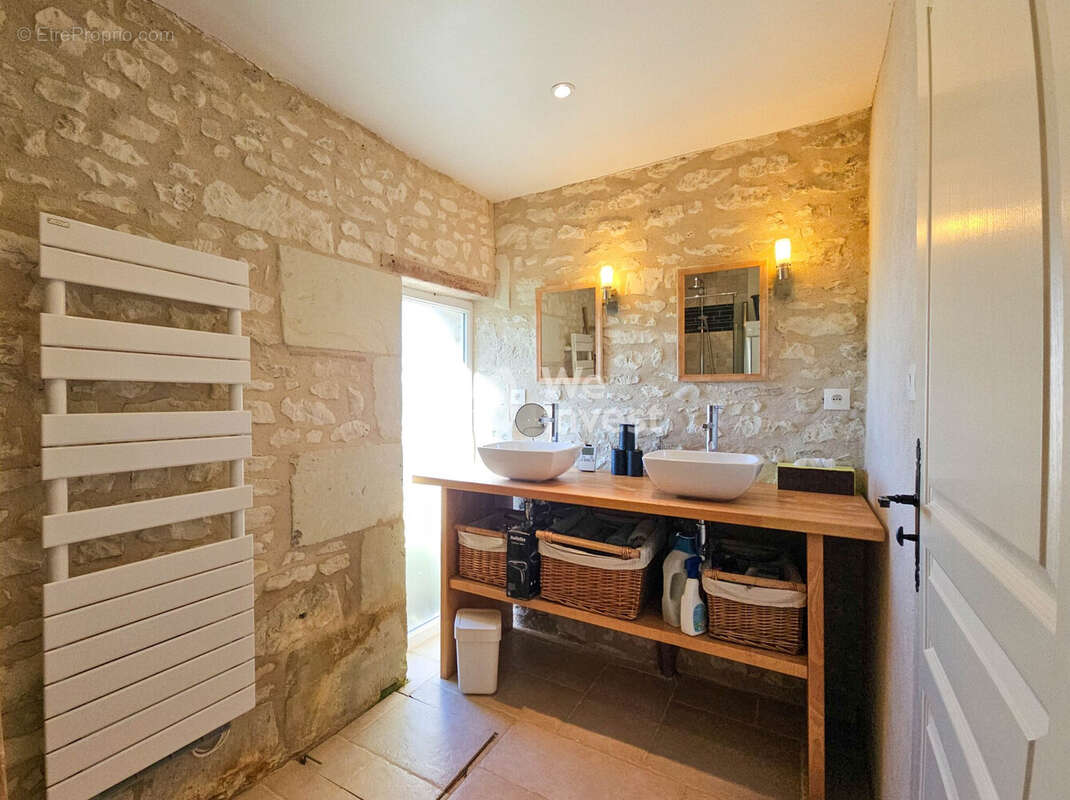 Salle d'eau - Maison à RICHELIEU