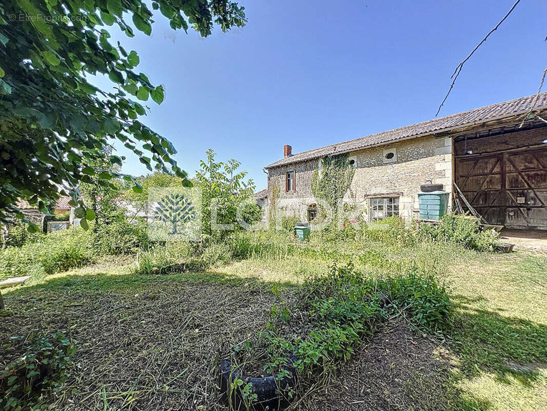 Maison à MARTAIZE