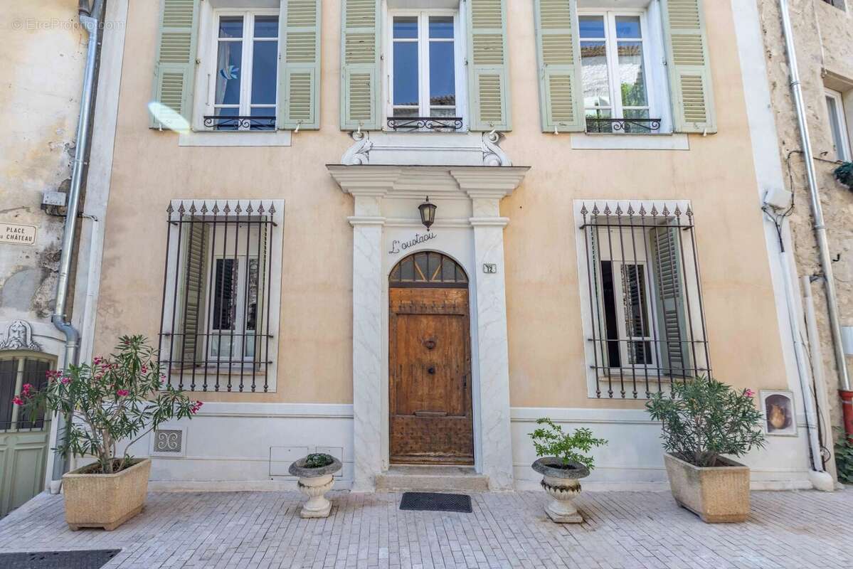 Maison de caractère 8P/ 354 m² – Vue panoramique / 6 suites / appartement 2P indépendant / terrain 1041 m² / 25 min de Nice - photo 3