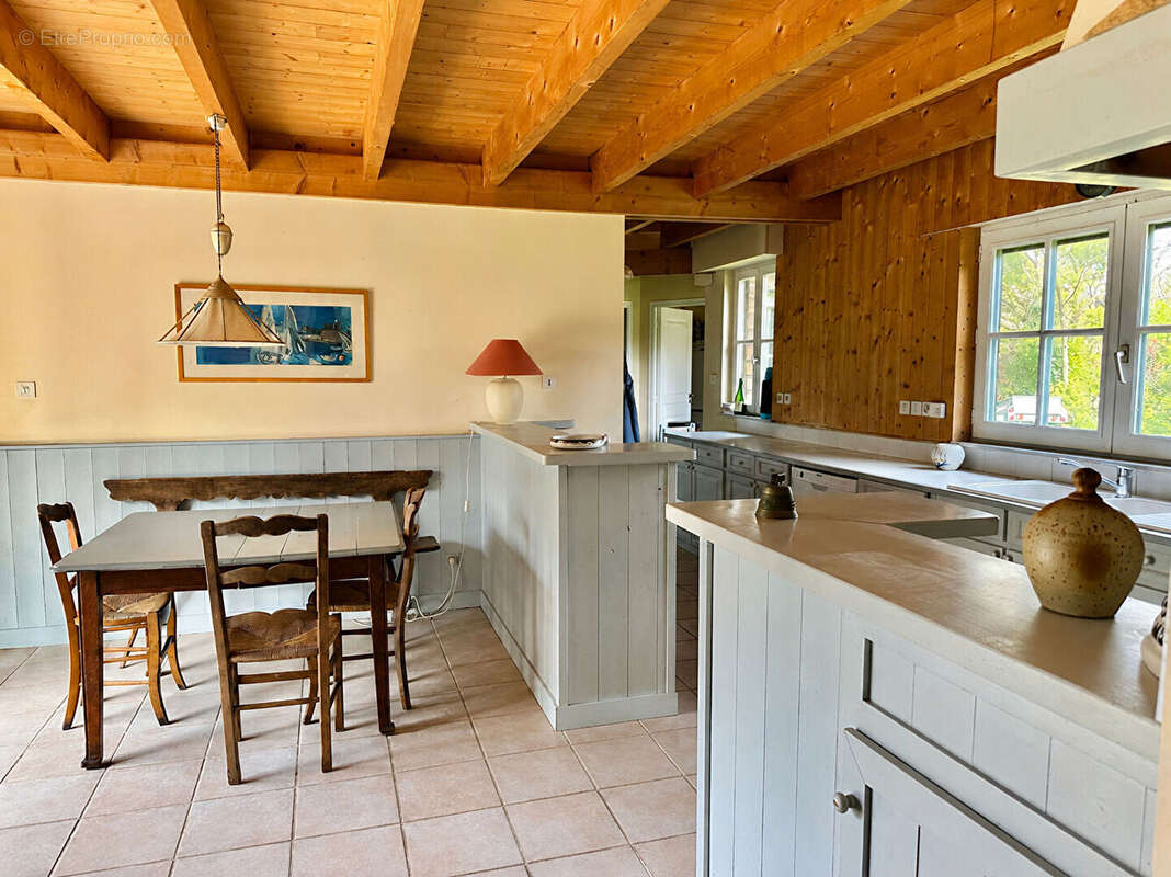 Fouesnant, Beg-Meil, une grande maison de 187 m², un beau jardin de 1300 m², la plage à pied ! - photo 5