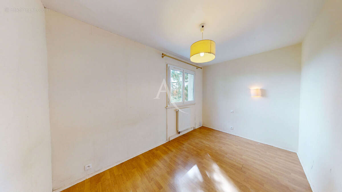 Appartement à SAINT-JEAN-DE-BRAYE