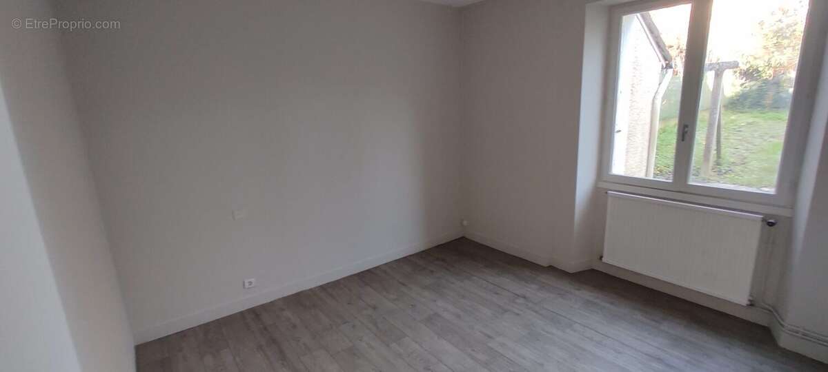 Maison à BADECON-LE-PIN