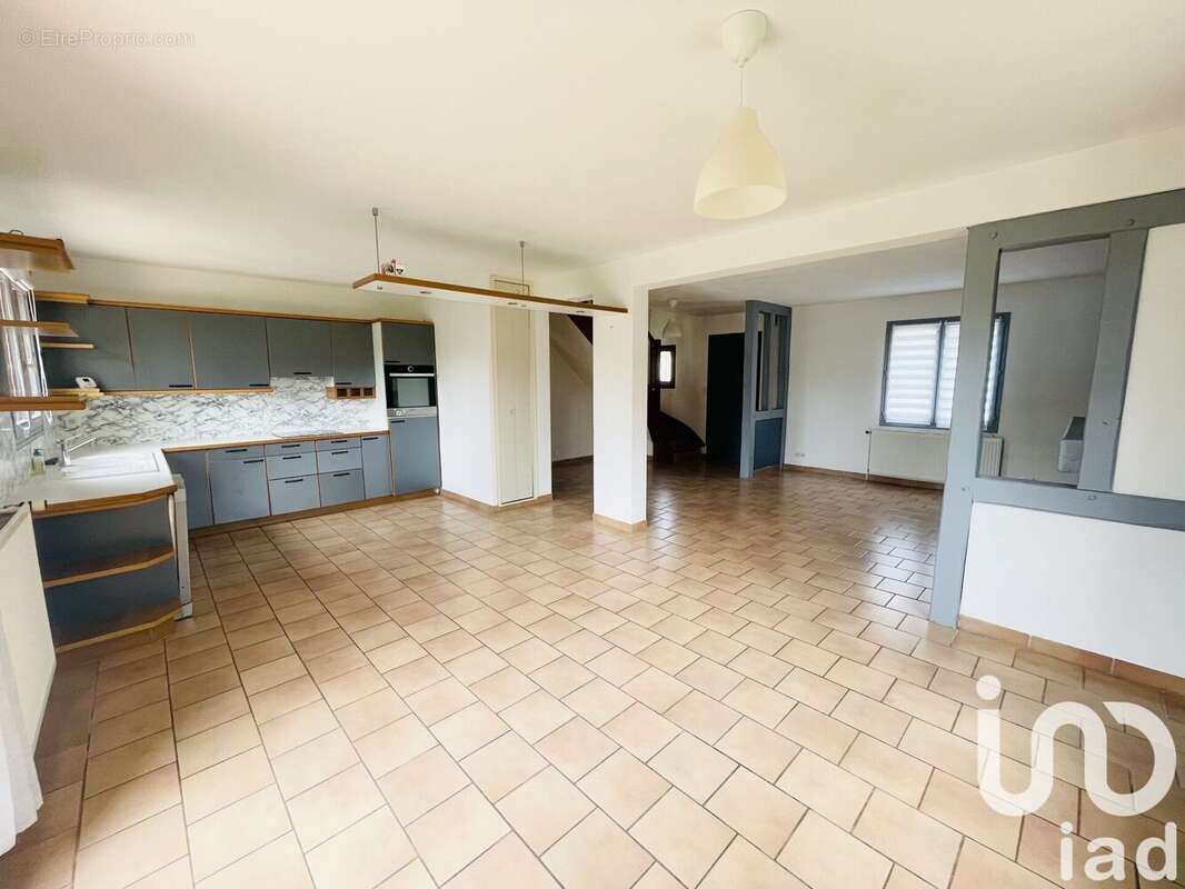 Photo 2 - Maison à VANNES-SUR-COSSON