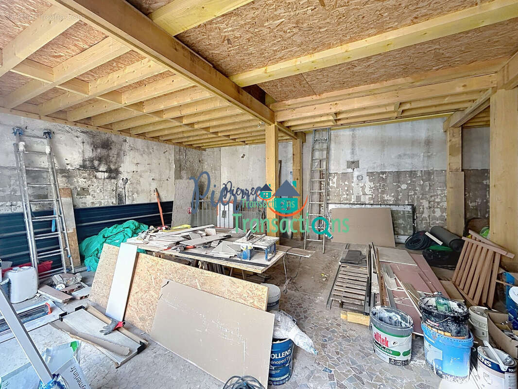 Appartement 220 m² à Lillebonne  - photo 6